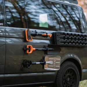 perfekte_axt_f_r_offroad_camping_mit_halterung_ohne_bohren